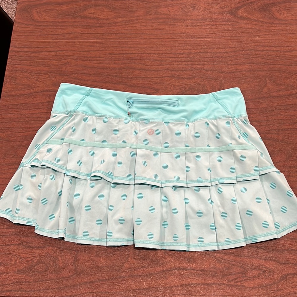 Size 8 Lululemon Athletica Pace Setter Skort!